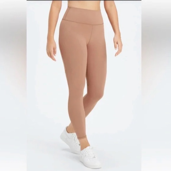 Fabletics 7/8 length tan exercise pant, size extra large - Picture 1 of 7